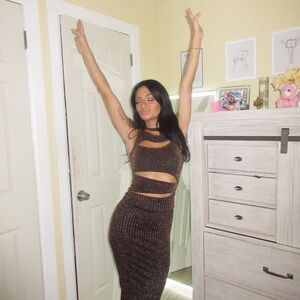 White Fox Boutique Black and Gold Shimmer Crop Set